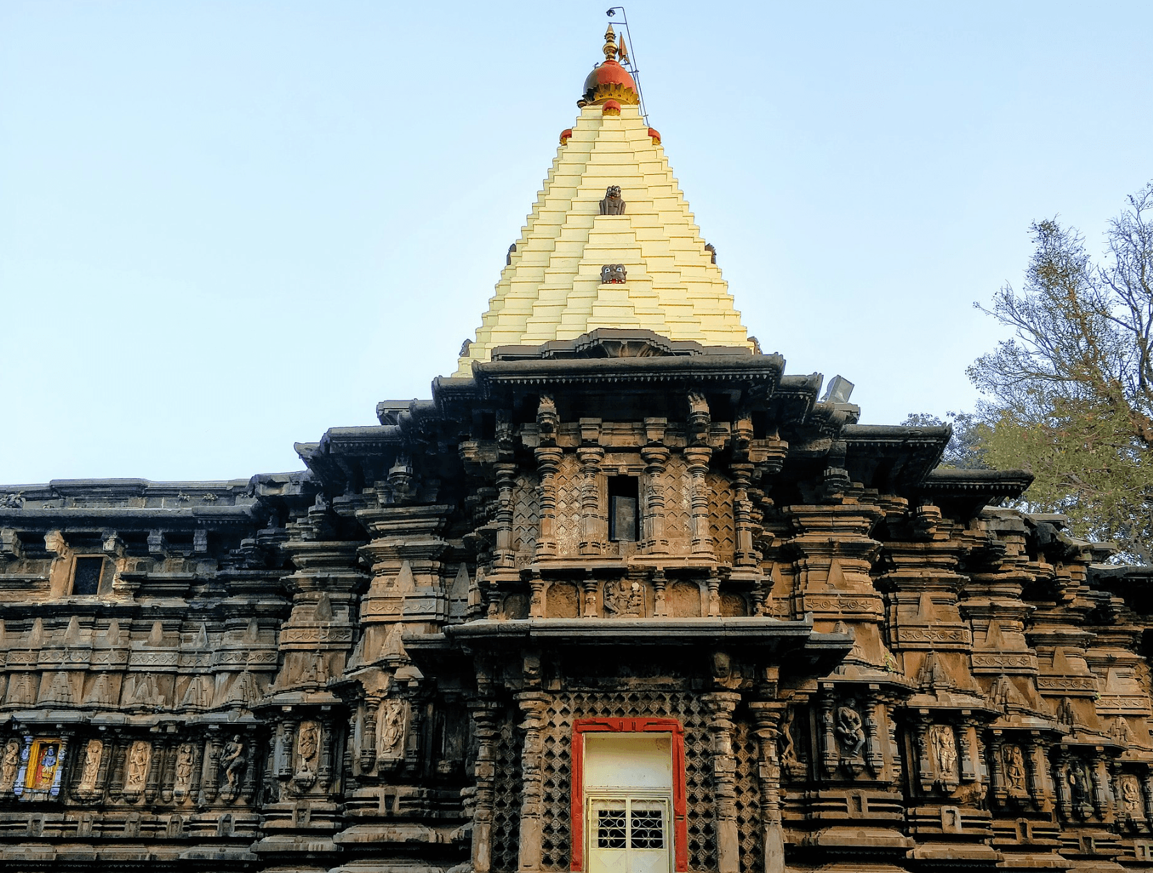 Shri Shakti Peeth Mahalakshmi Ambabai Temple , Kolhapur