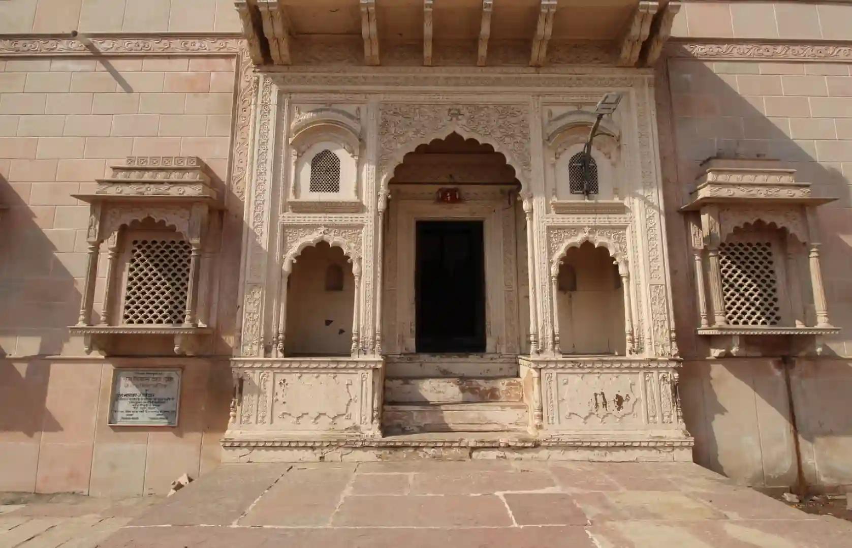  श्री दीर्घ विष्णु मंदिर,मथुरा, उत्तर प्रदेश