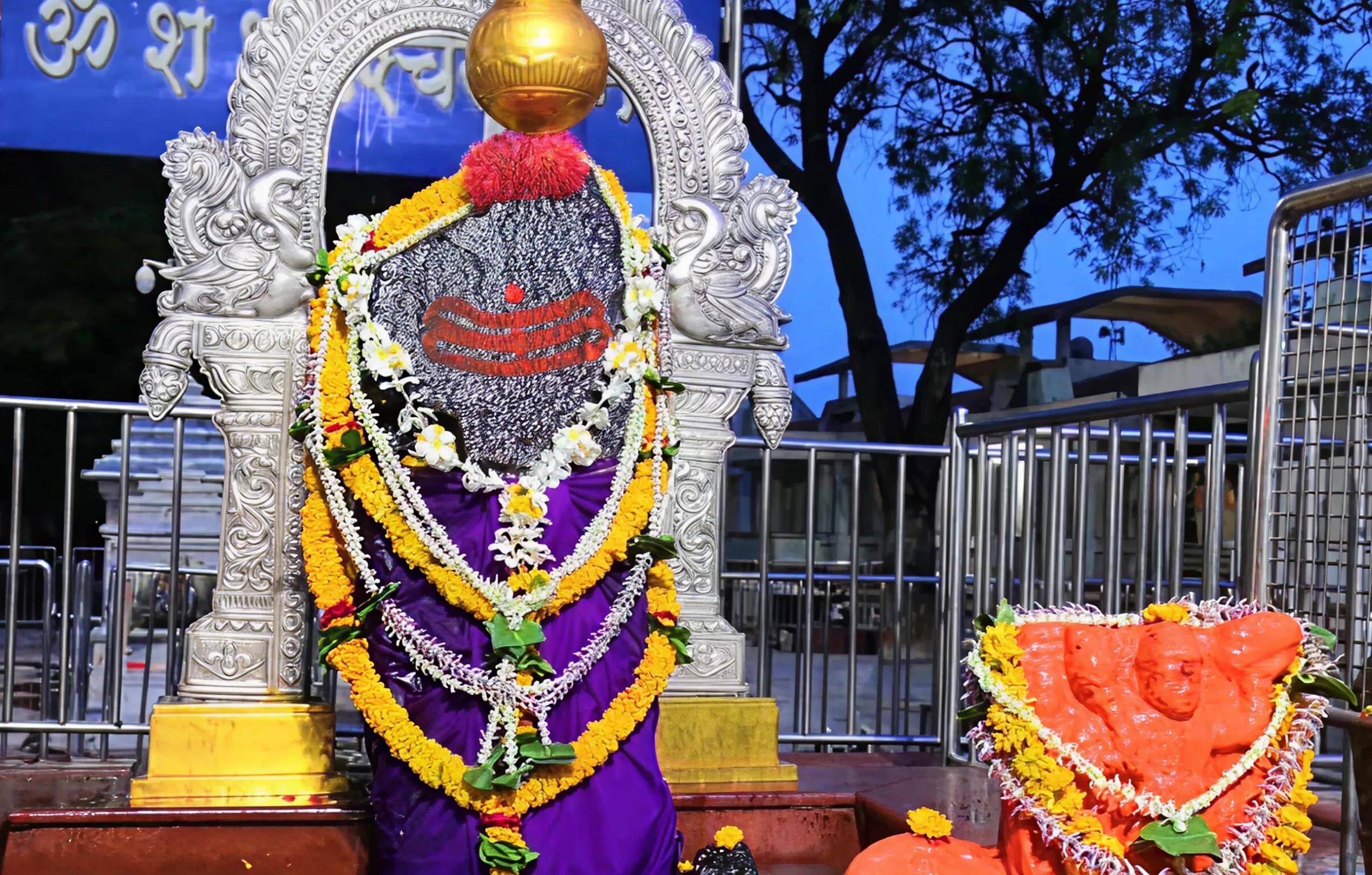  Shri Shani Temple , Shani Shingnapur, Maharashtra