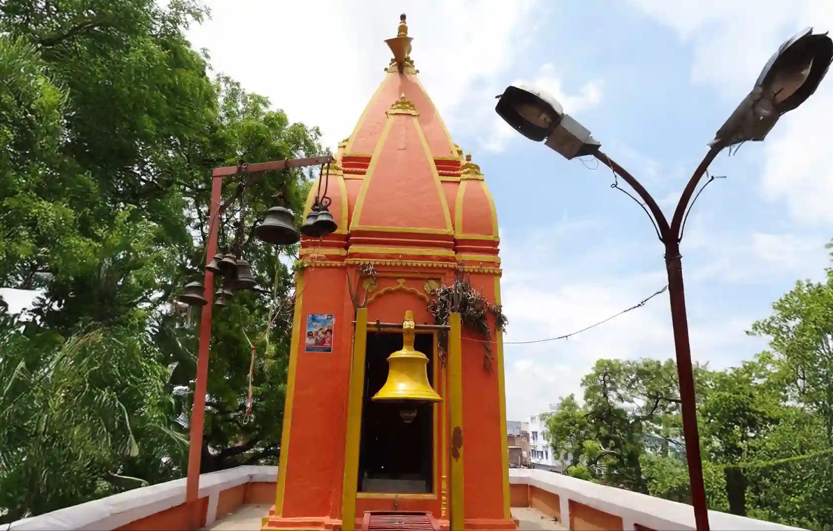  Shri Omkareshwar Mahadev Temple, Kashi, Uttar Pradesh