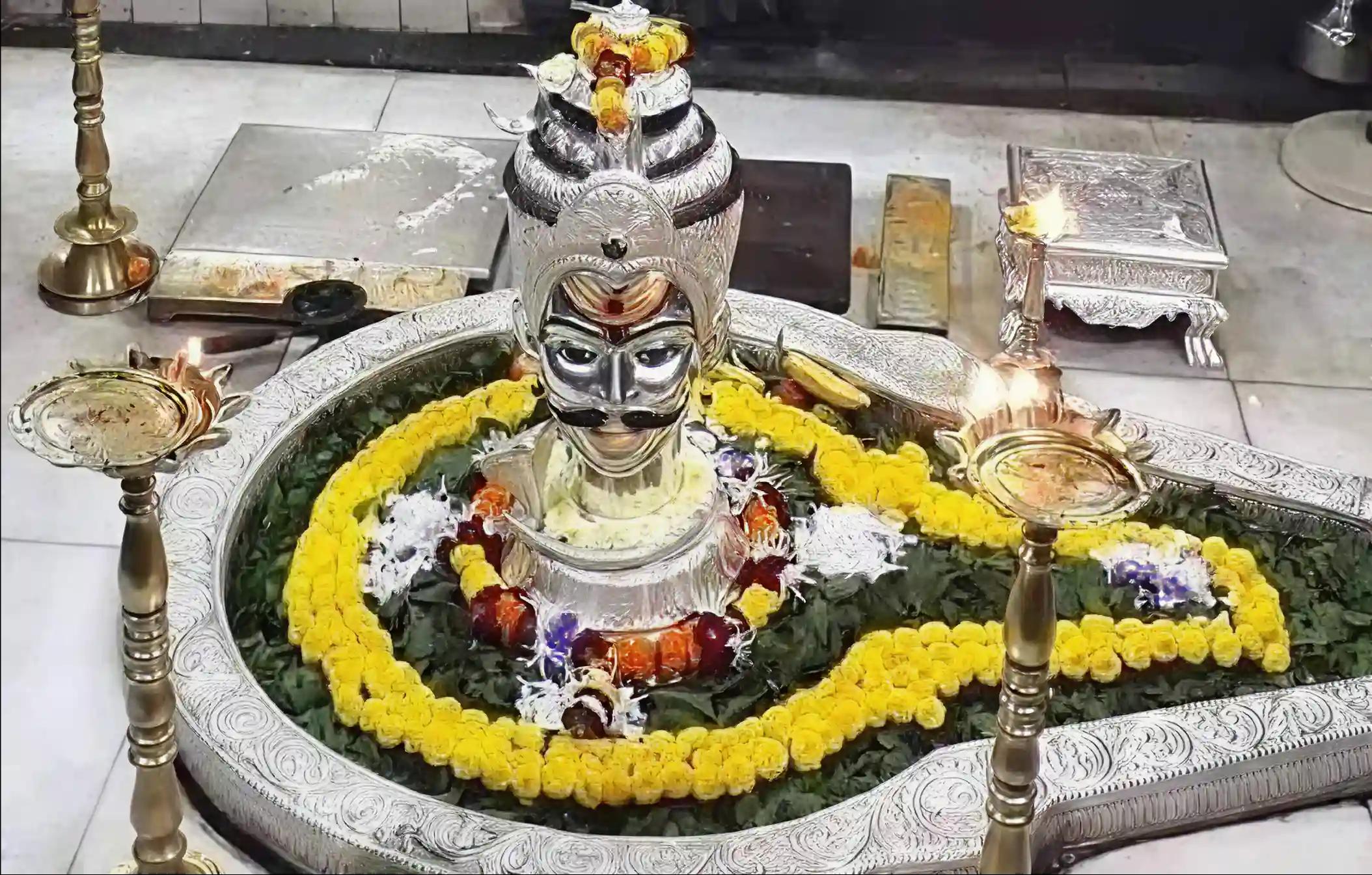 Shri Trimbakeshwar Jyotirlinga Temple, Nashik, Maharashtra