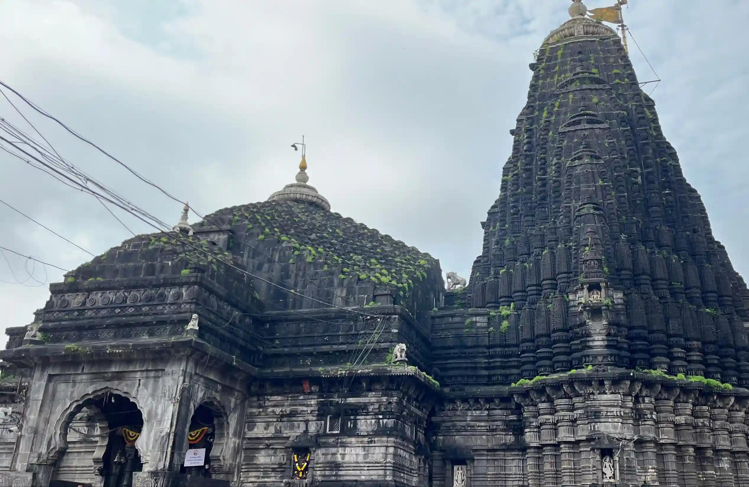 శ్రీ త్రయంబకేశ్వర జ్యోతిర్లింగ ఆలయం, నాసిక్, మహారాష్ట్ర