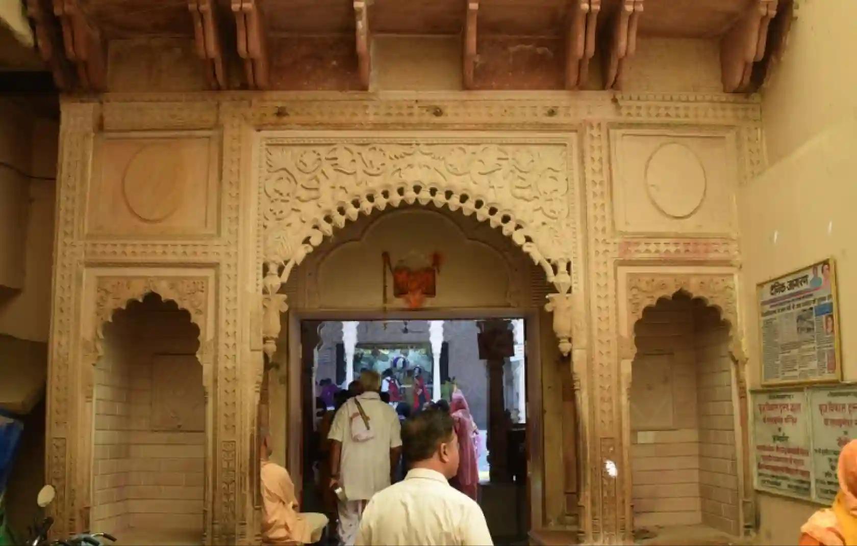 श्री राधा दामोदर मंदिर, मथुरा, उत्तर प्रदेश 