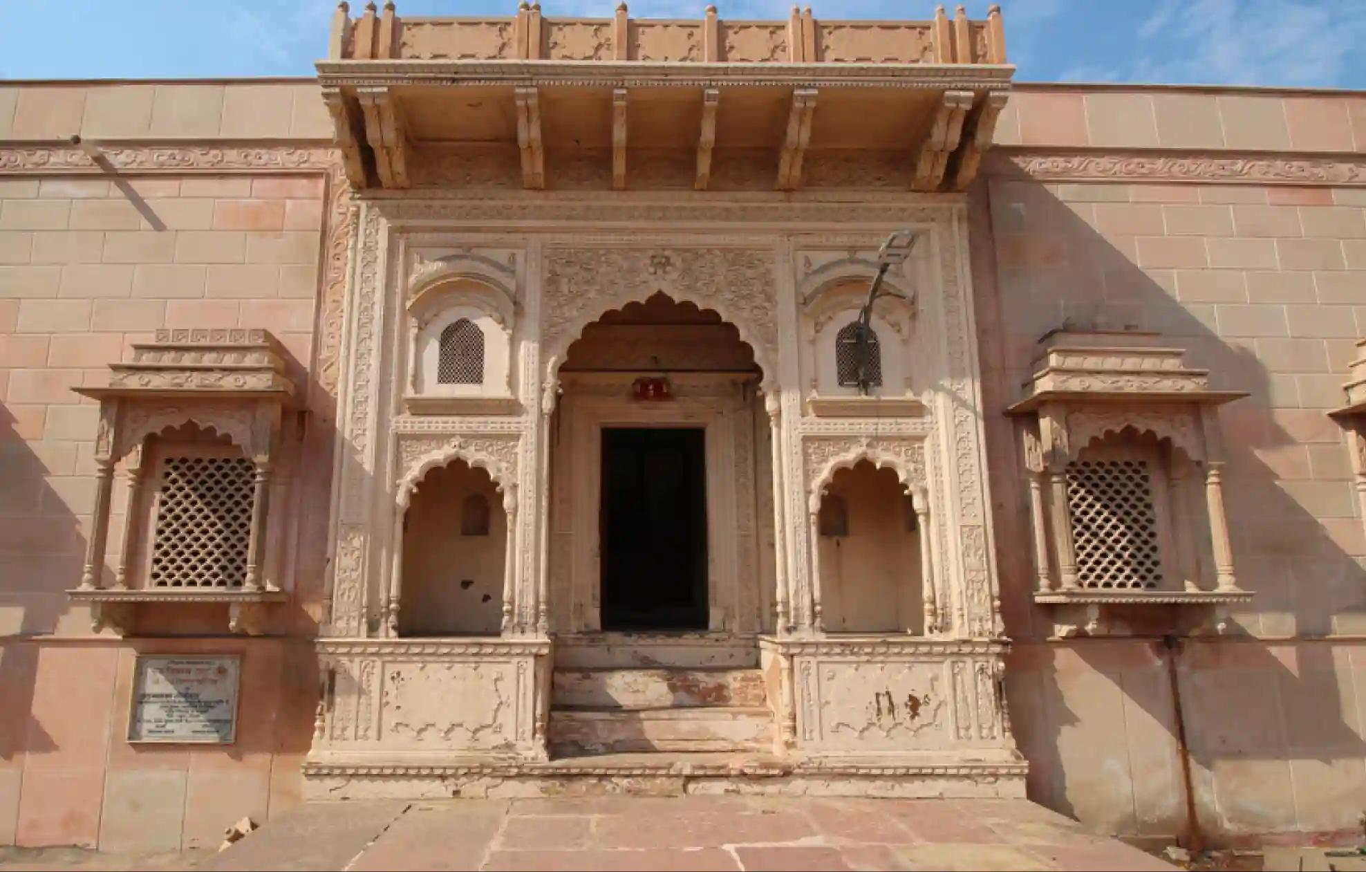Shri Dirgha Vishnu Mandir,Mathura, Uttar Pradesh