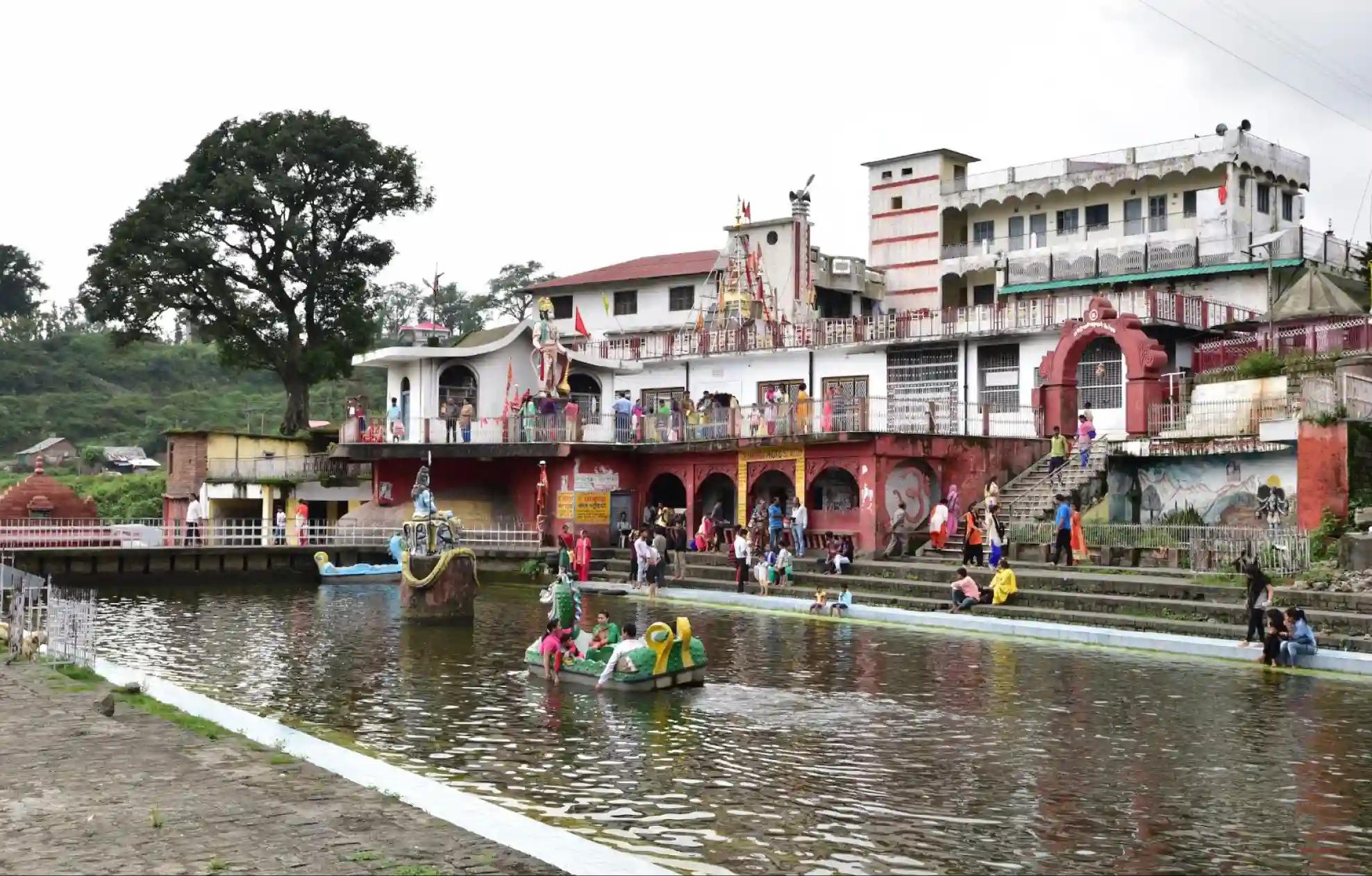 श्री चामुंडा देवी मंदिर, कांगड़ा, हिमाचल प्रदेश 