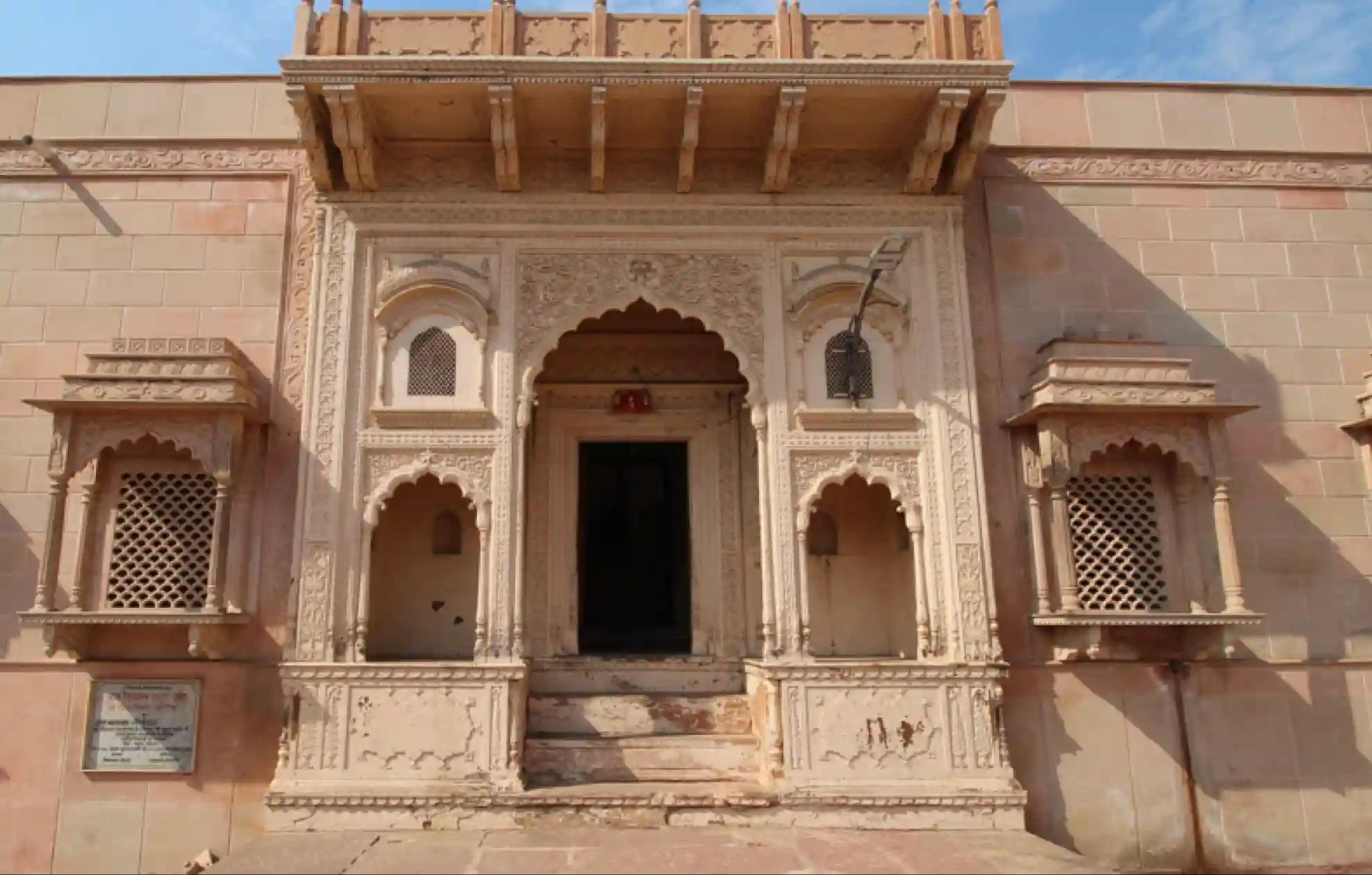 श्री दीर्घ विष्णु मंदिर, मथुरा, उत्तर प्रदेश