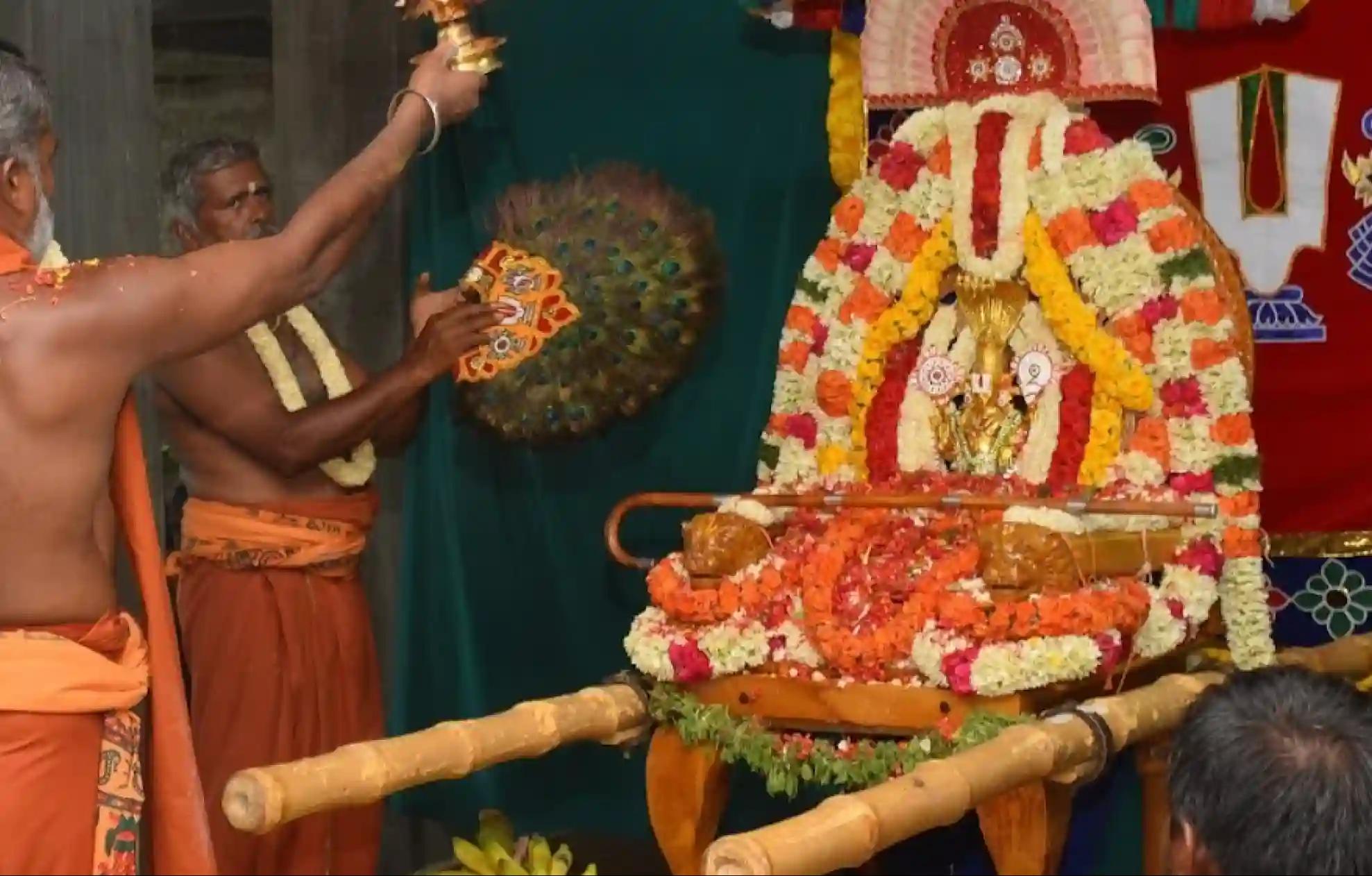 ಎಟ್ಟೆಳುತುಪೆರುಮಾಳ್ ದೇವಸ್ಥಾನ, ತಿರುನೆಲ್ವೇಲಿ, ತಮಿಳುನಾಡು