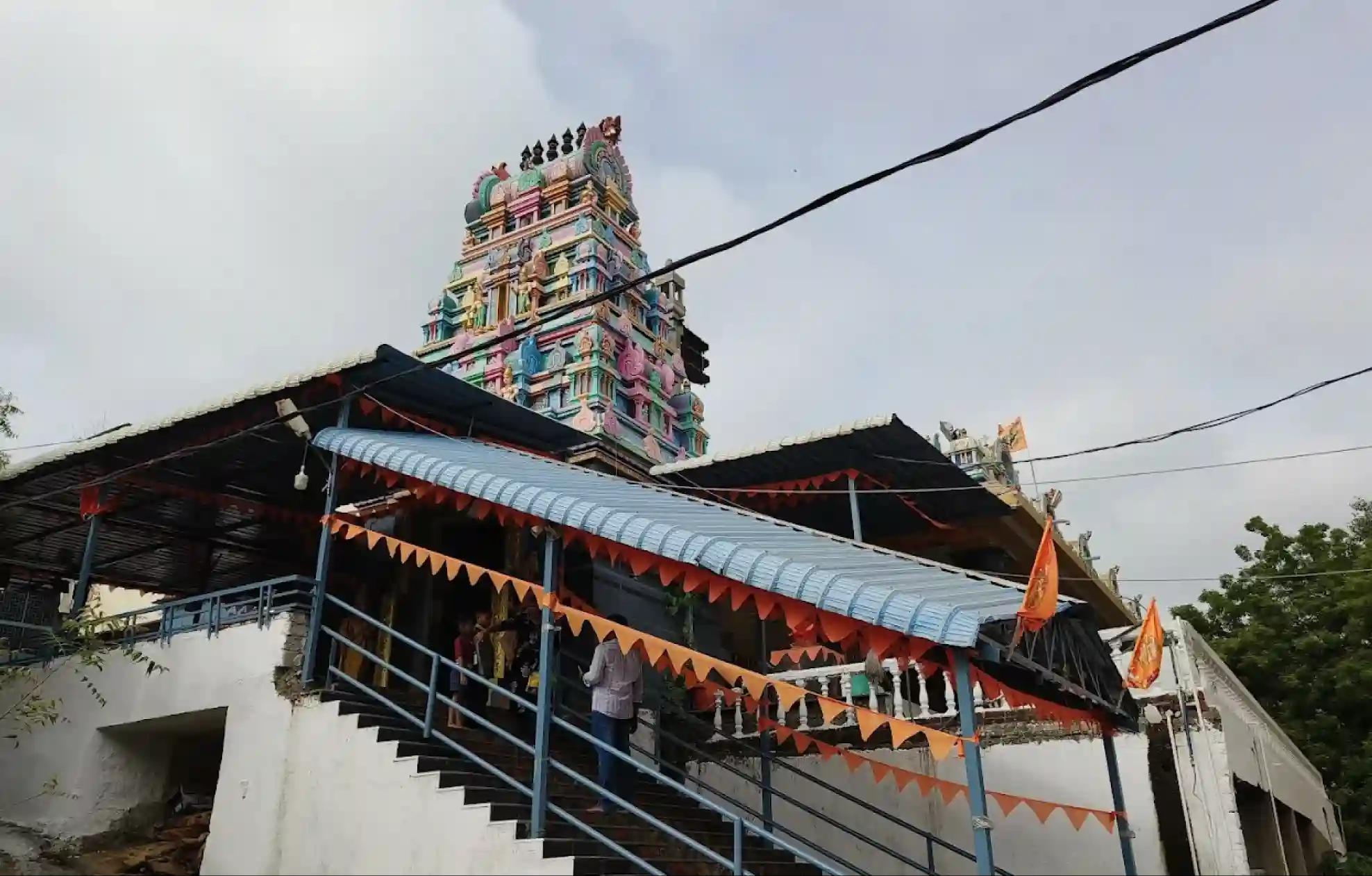 श्री लक्ष्मी नरसिंह स्वामी मंदिर, हैदराबाद, तेलंगाना