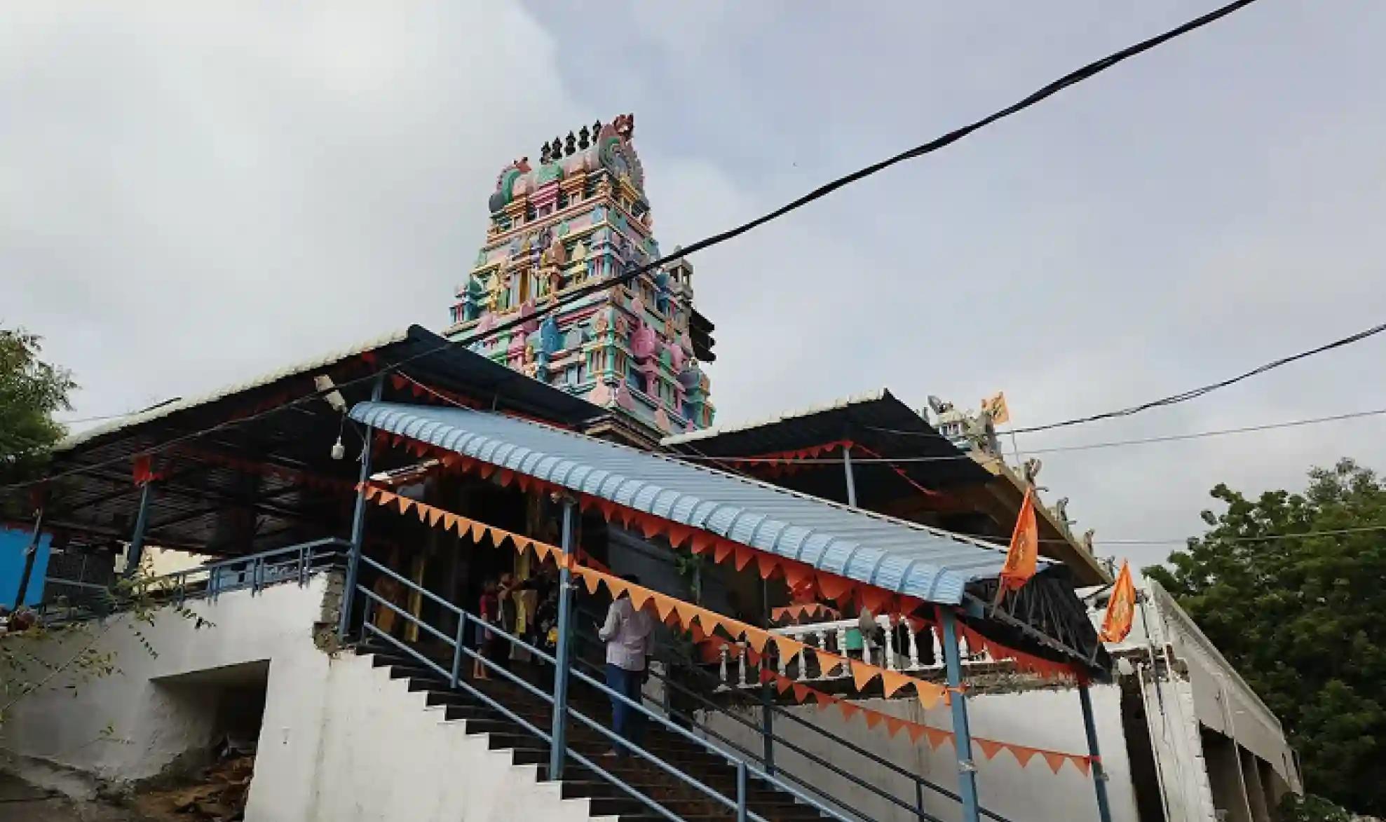 श्री लक्ष्मी नरसिंह स्वामी मंदिर,हैदराबाद
