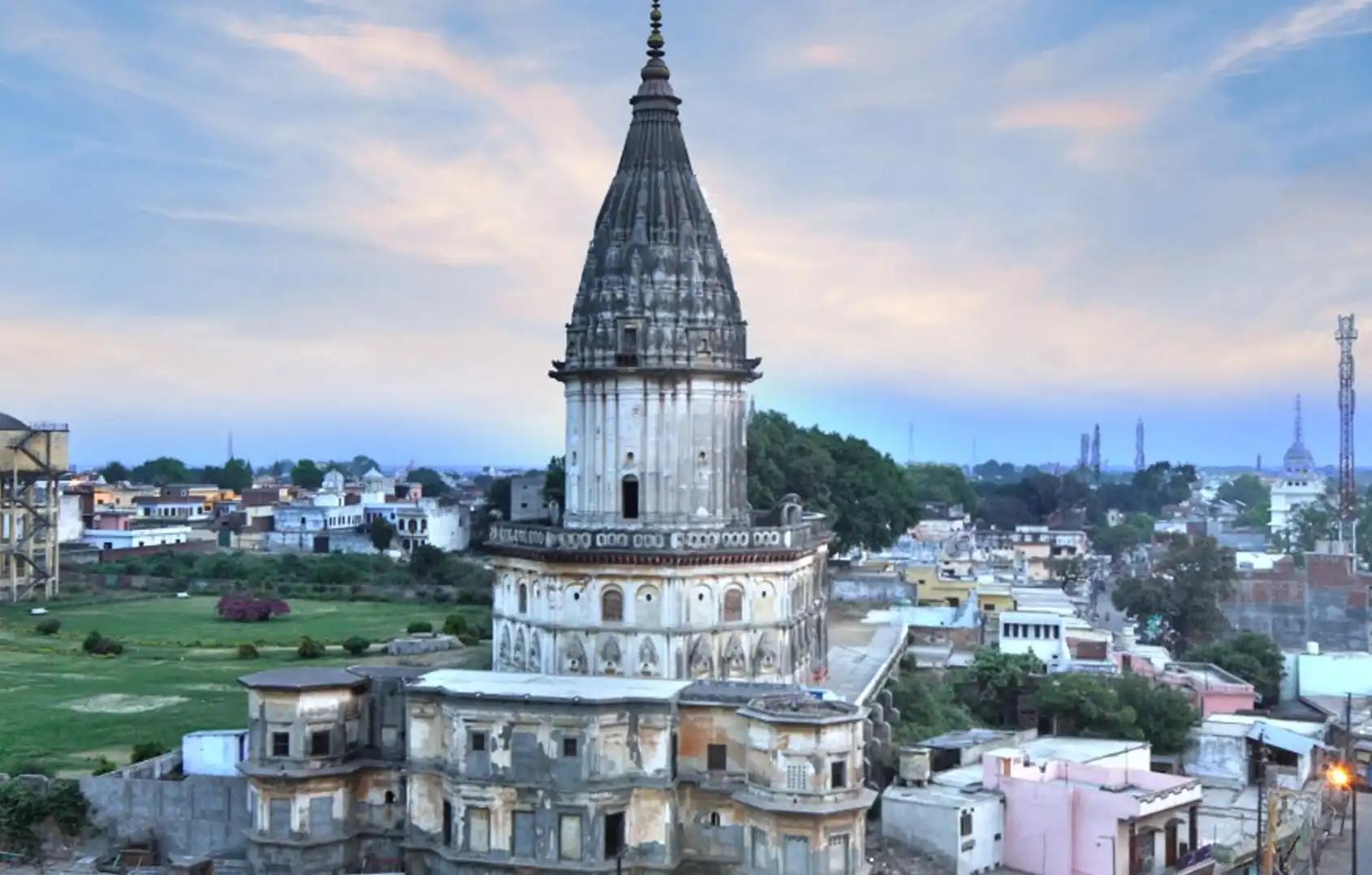 Shri Prachin Raj Dwar Temple, Ayodhya 