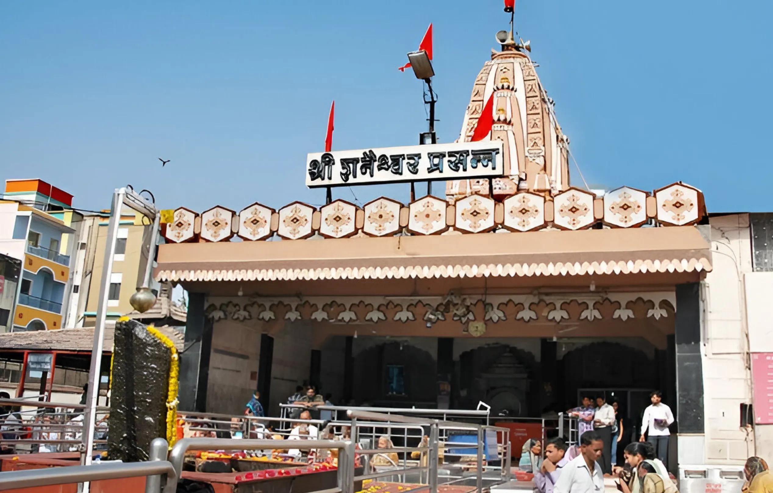 Shani Shingnapur Temple,Maharashtra