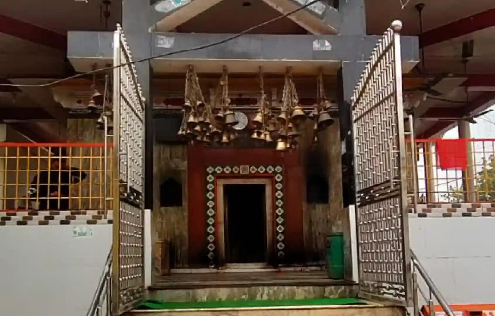 Shri Someshwar Mahadev Temple, Prayagraj, Uttar Pradesh Shri Someshwar Mahadev Temple, Prayagraj, Uttar Pradesh