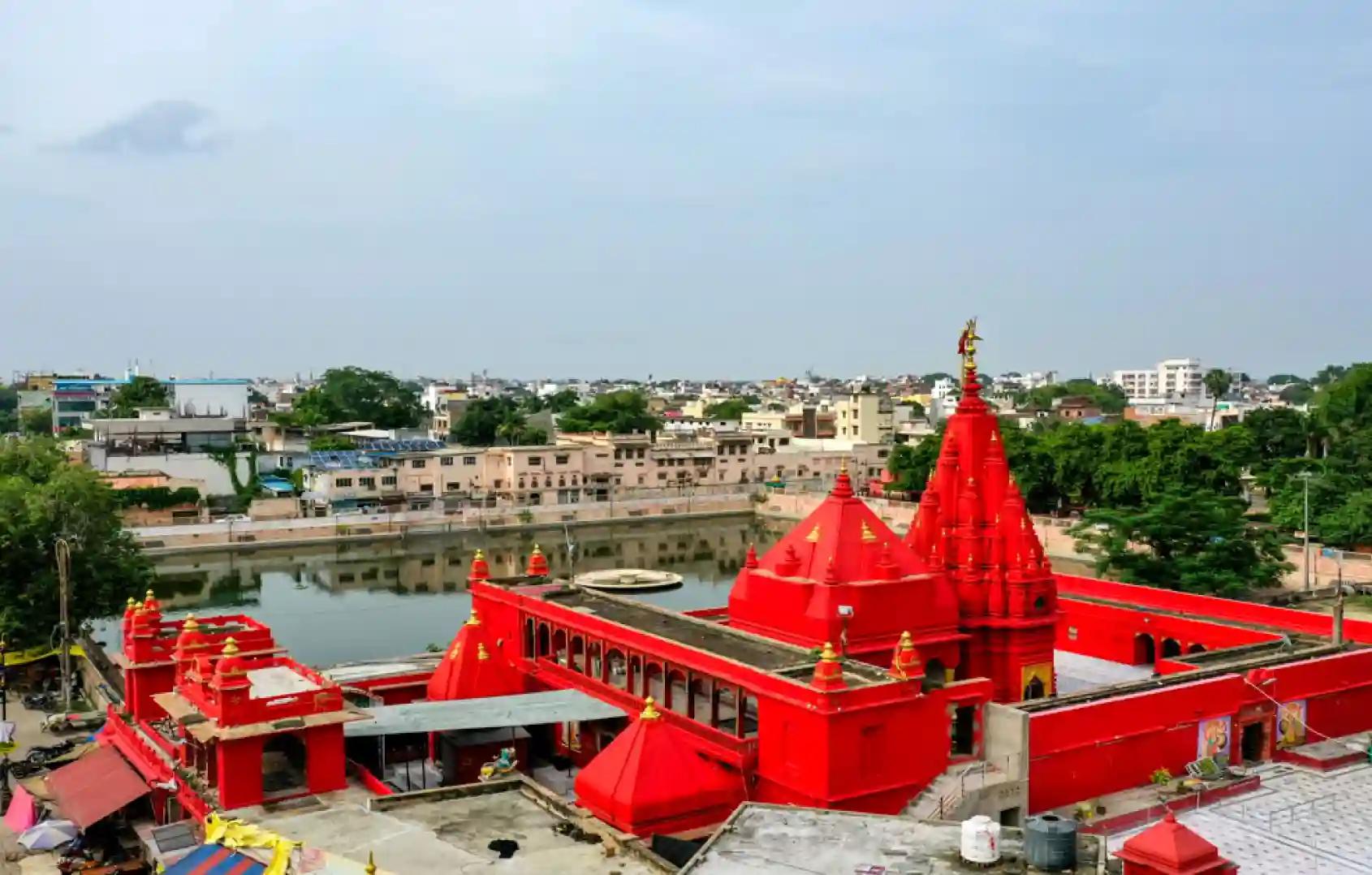 Shri Durga Kund Temple, Kashi, Uttar Pradesh Shri Durga Kund Temple, Kashi, Uttar Pradesh