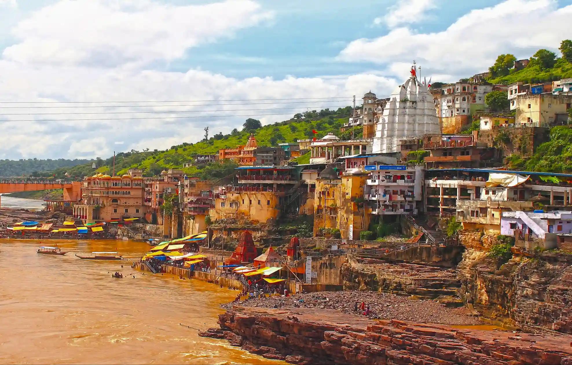 ಶ್ರೀ ಓಂಕಾರೇಶ್ವರ ಜ್ಯೋತಿರ್ಲಿಂಗ, ಖಂಡ್ವಾ, ಮಧ್ಯಪ್ರದೇಶ ಶ್ರೀ ಓಂಕಾರೇಶ್ವರ ಜ್ಯೋತಿರ್ಲಿಂಗ, ಖಂಡ್ವಾ, ಮಧ್ಯಪ್ರದೇಶ