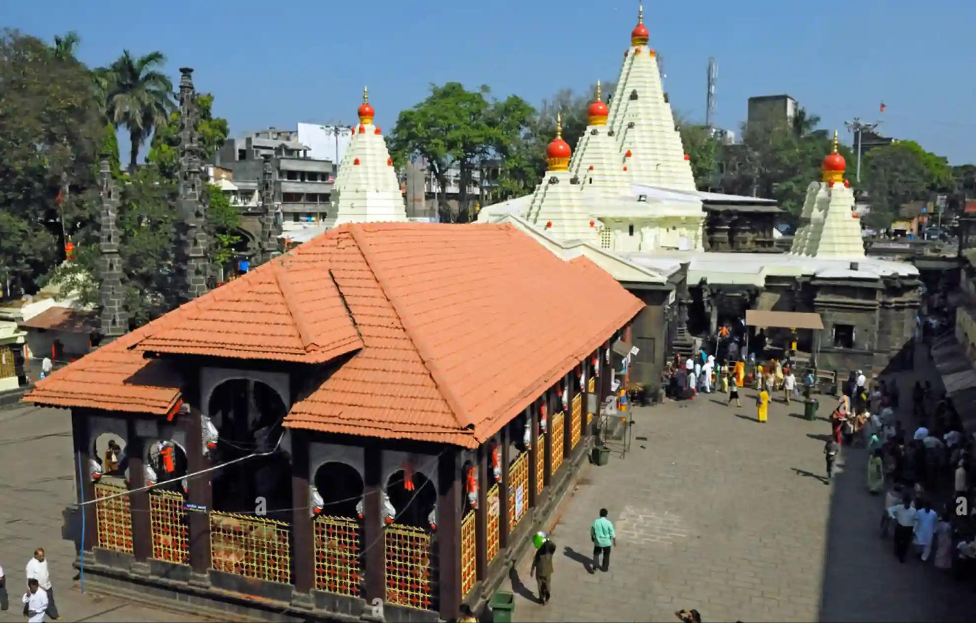 Shaktipeeth Maa Mahalakshmi Ambabai Temple, Kolhapur, Maharashtra Shaktipeeth Maa Mahalakshmi Ambabai Temple, Kolhapur, Maharashtra