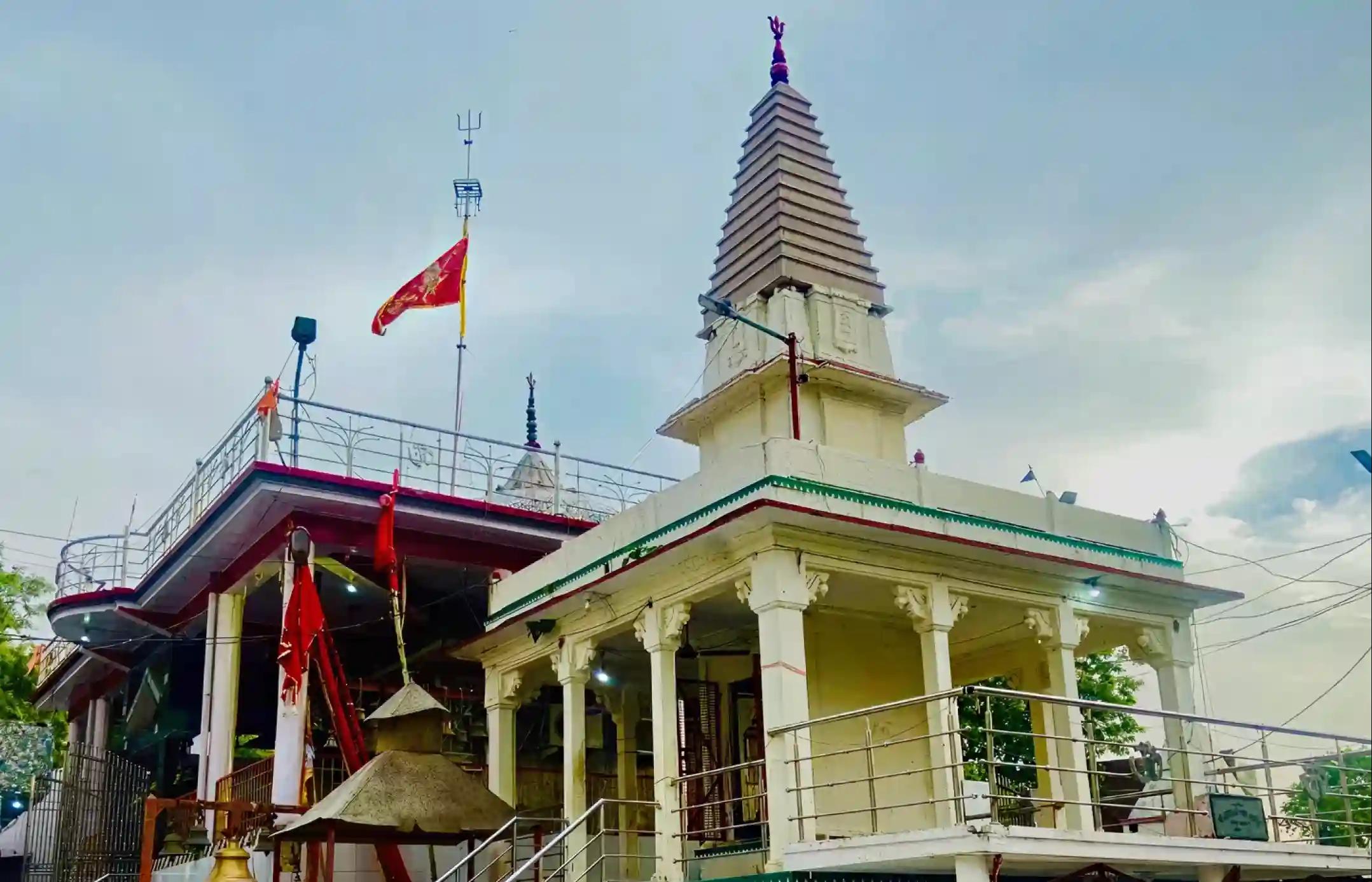 श्री सोमेश्वर महादेव मंदिर, प्रयागराज, उत्तर प्रदेश श्री सोमेश्वर महादेव मंदिर, प्रयागराज, उत्तर प्रदेश