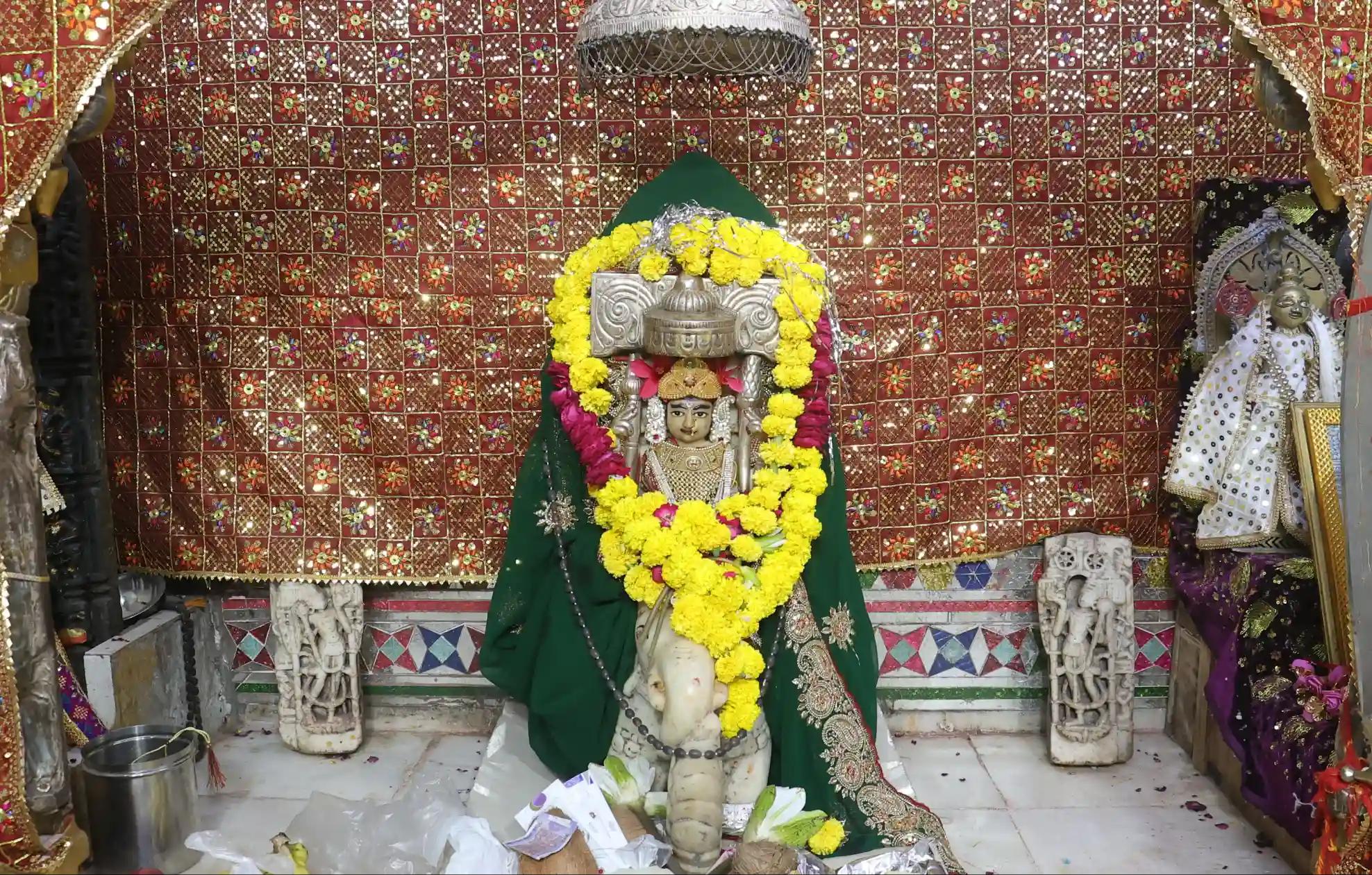 Shri Gajalakshmi Temple, Ujjain, Madhya Pradesh Shri Gajalakshmi Temple, Ujjain, Madhya Pradesh