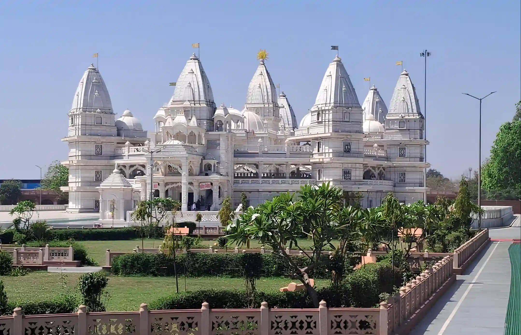 श्री नवग्रह शनि मंदिर,डबरा, मध्य प्रदेश श्री नवग्रह शनि मंदिर,डबरा, मध्य प्रदेश