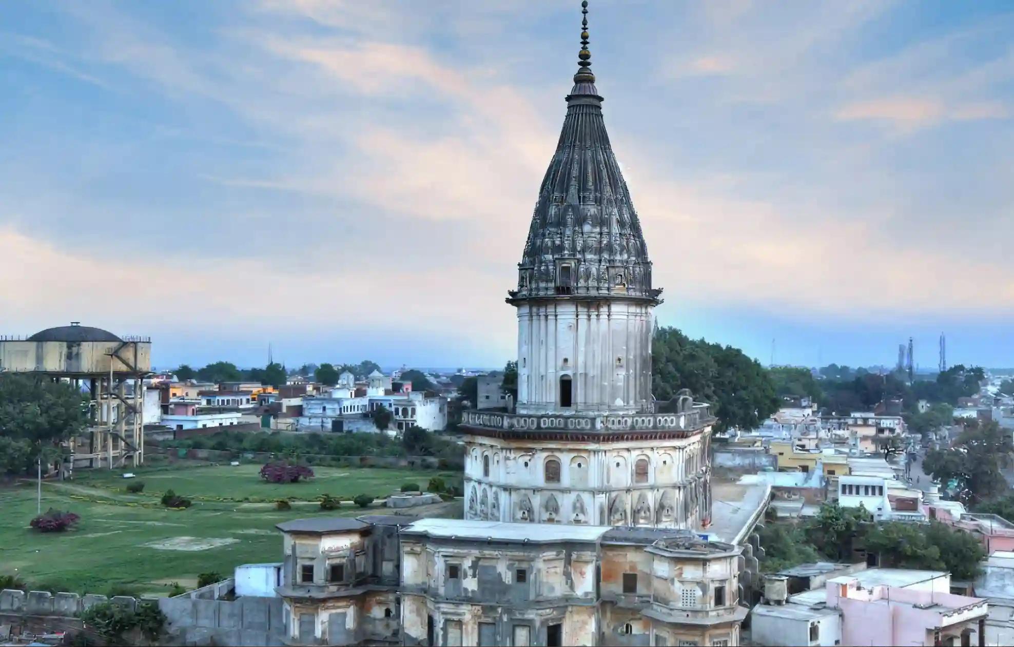 Prachin Raj Dwar Temple, Ayodhya, Uttar Pradesh Prachin Raj Dwar Temple, Ayodhya, Uttar Pradesh