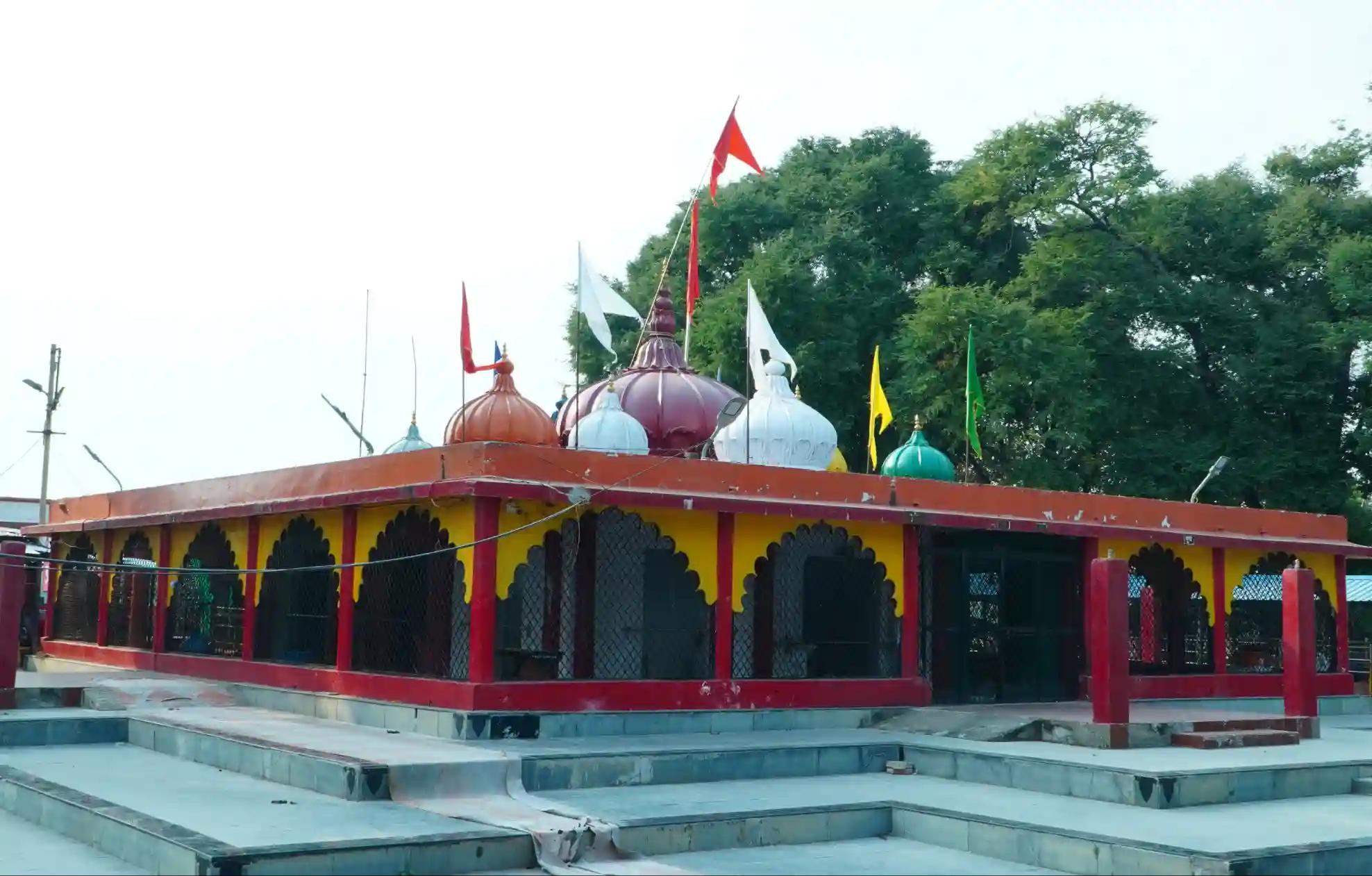 श्री नवग्रह शनि मंदिर, उज्जैन, मध्य प्रदेश श्री नवग्रह शनि मंदिर, उज्जैन, मध्य प्रदेश