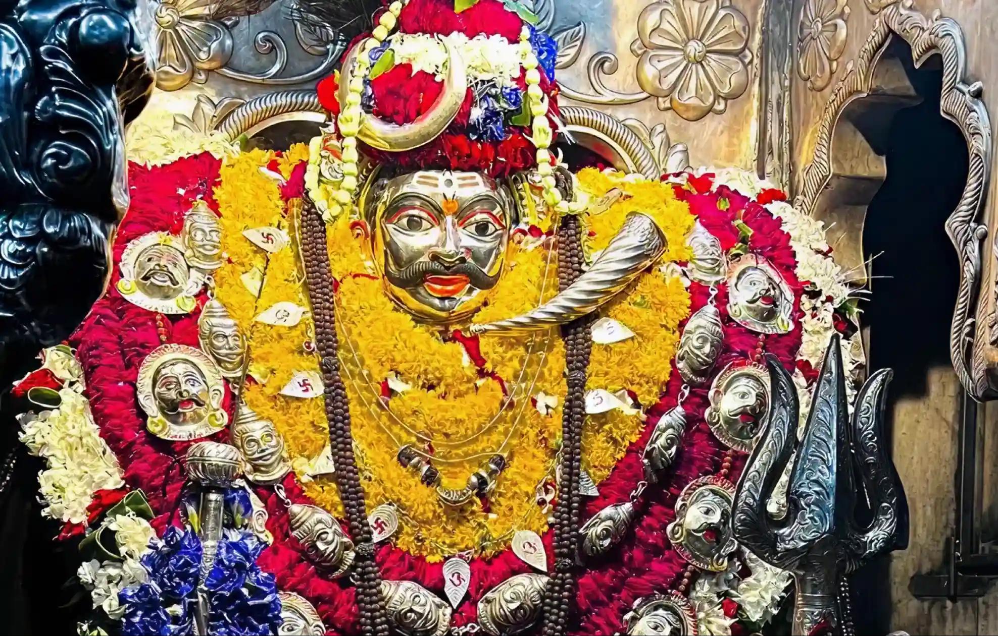 శ్రీ కాలభైరవ మందిరం, కాశీ, ఉత్తరప్రదేశ్ శ్రీ కాలభైరవ మందిరం, కాశీ, ఉత్తరప్రదేశ్